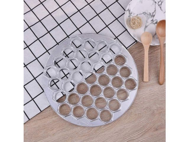 Uszkomat- forma do robienia uszek + silikonowa stolnica GRATIS